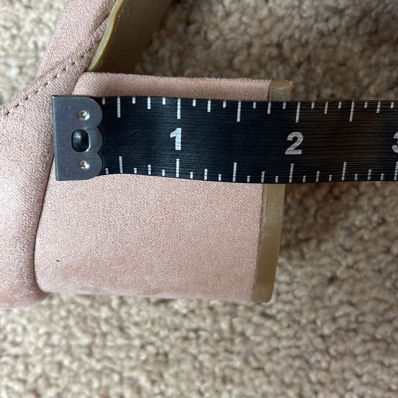 Lulus open toed sandals in size 7.5, light pink - Picture 5 of 10